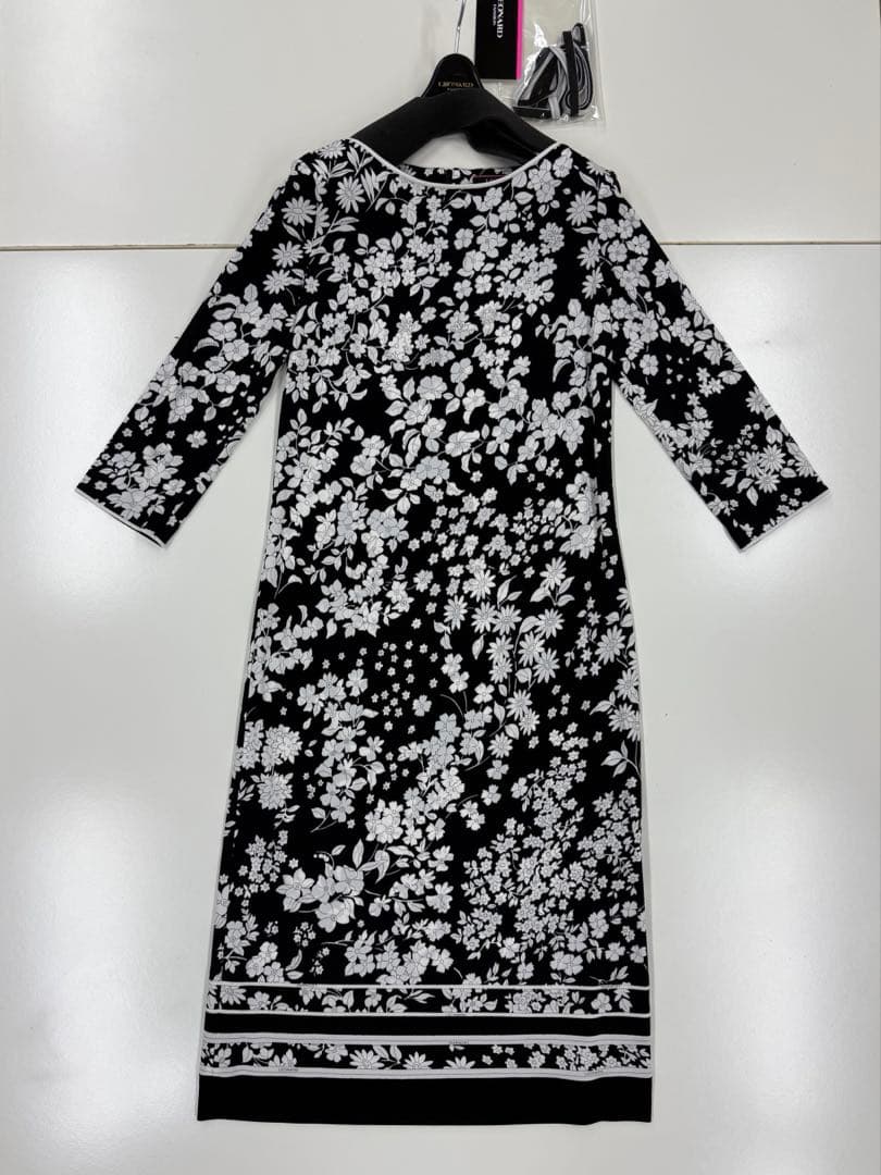 2023年モデル　タグ付き未使用　レオナール　ワンピース　サイズ36