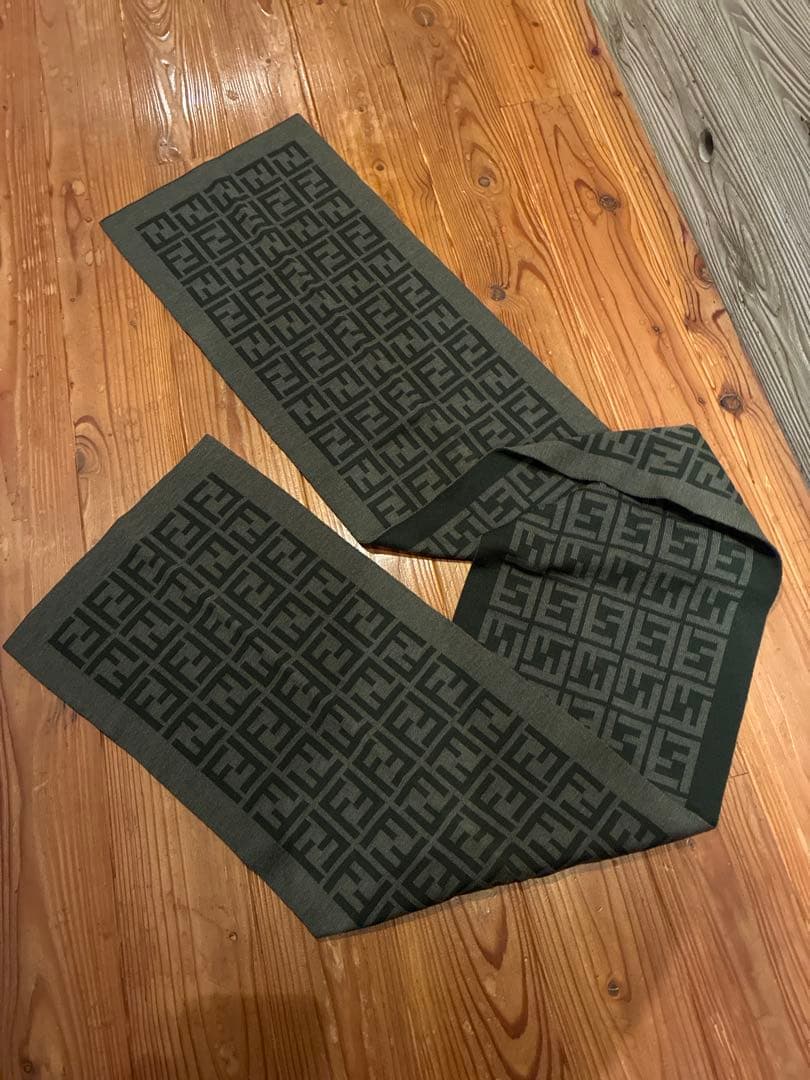 FENDI ロゴ マフラー イタリア製 ウール カーキ