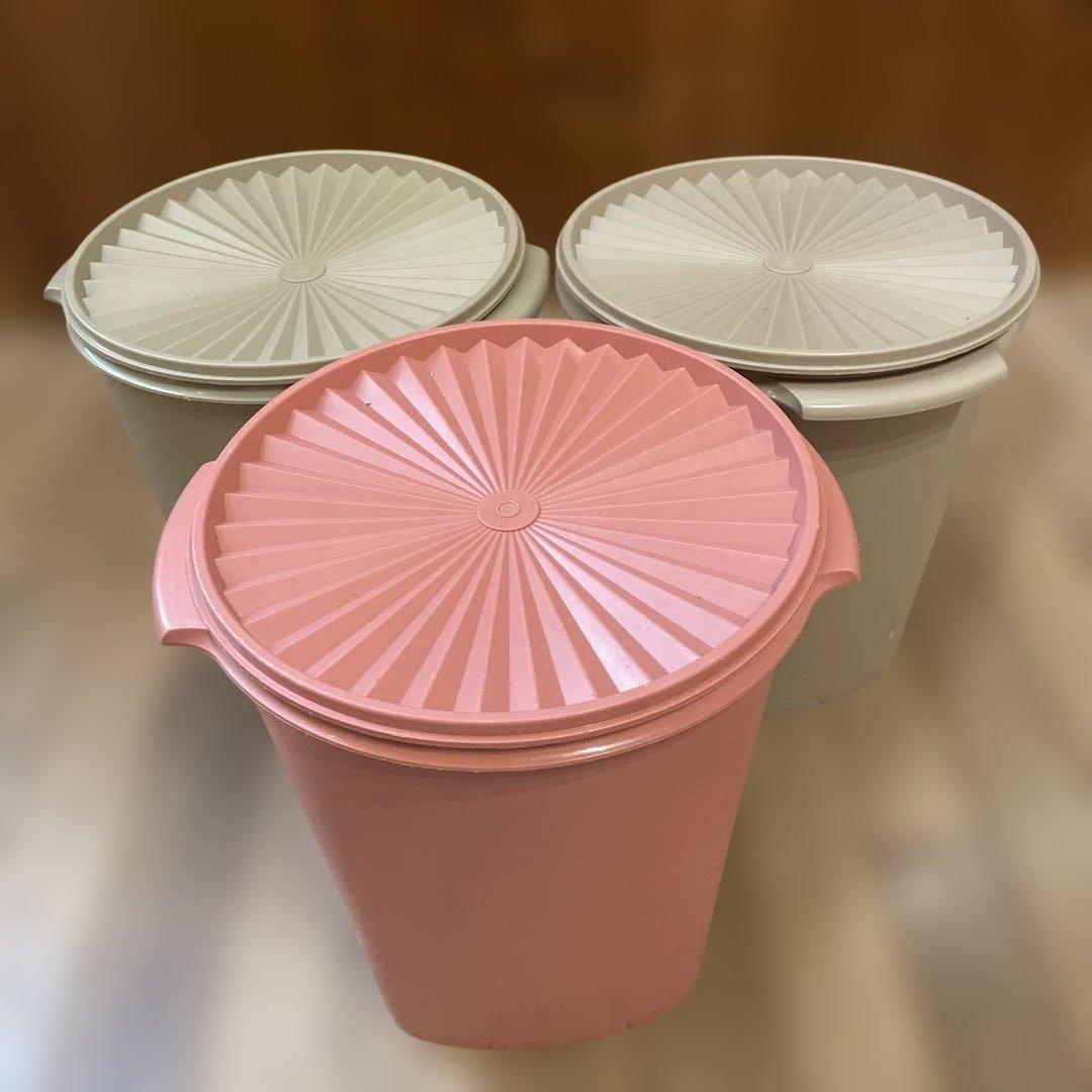 ⭐︎16日まで値下げ⭐︎タッパーウェア　マキシクイーンーデコレーター3個セット♪