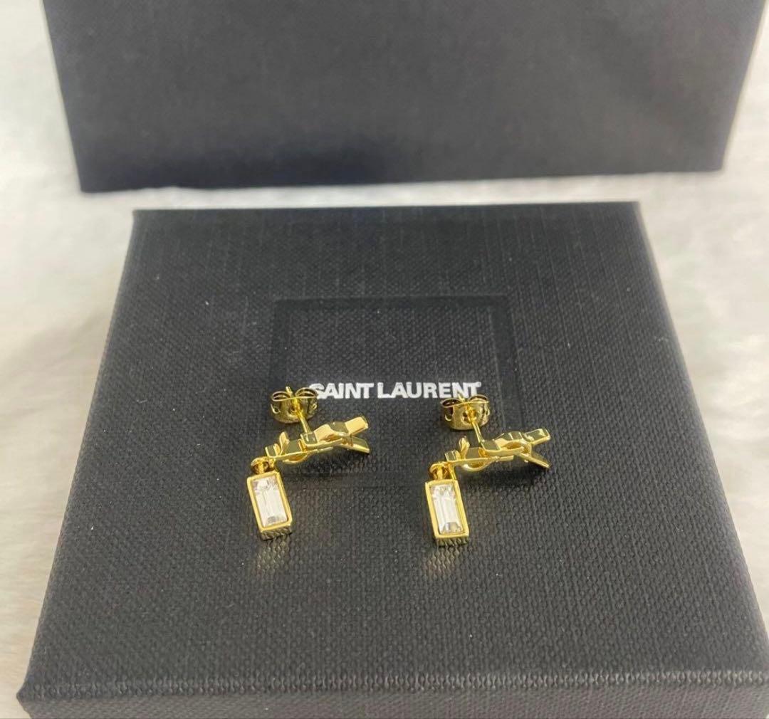 Saint Laurent 　ピアス　カサンドラロゴ