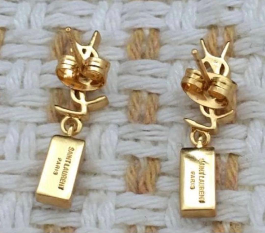 Saint Laurent 　ピアス　カサンドラロゴ