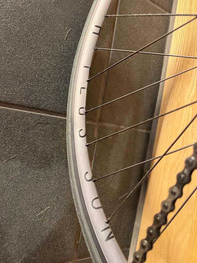 ピストバイク　ドスノヴェンタ　デトロイト