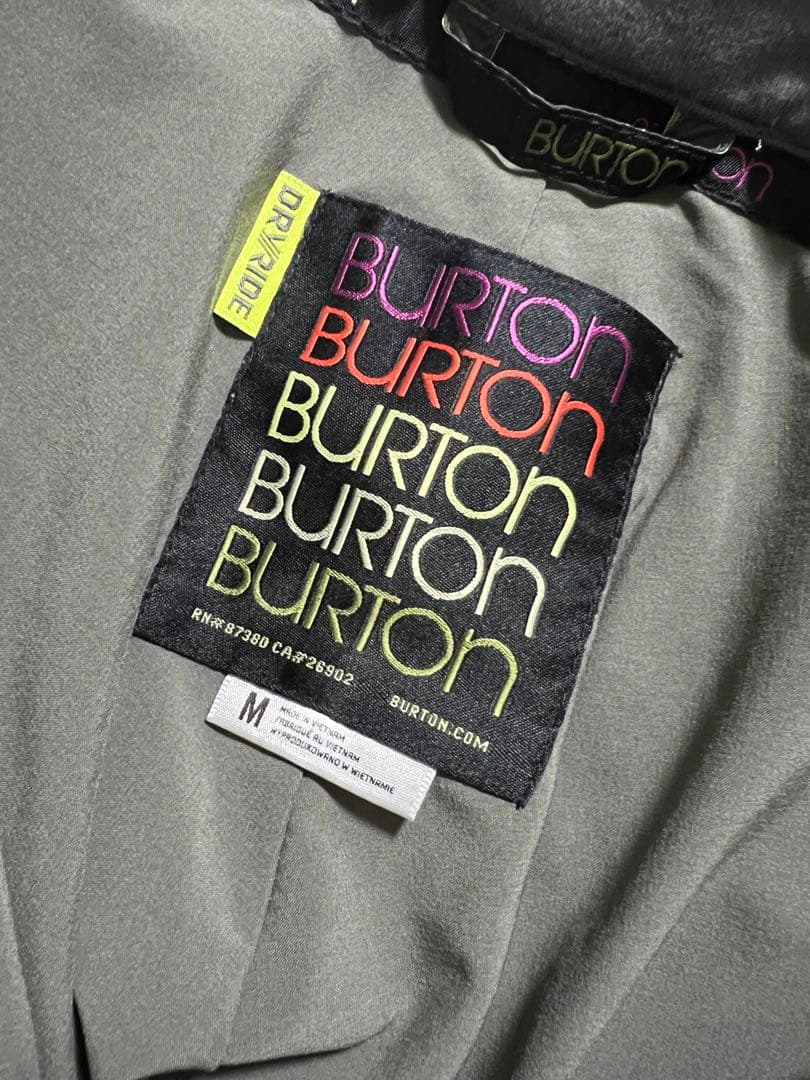 値下げ‼︎新品未使用⭐︎BURTON スノーボードパンツ M