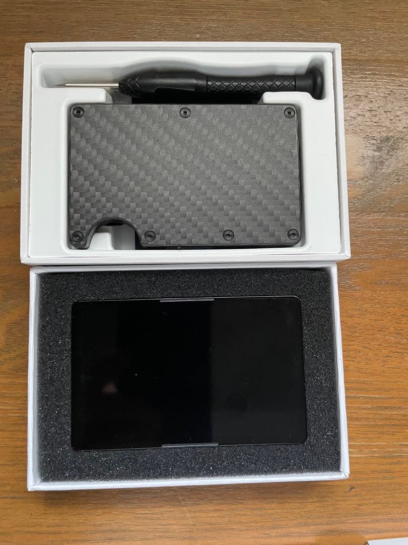 ザリッジ the RIDGE カーボンファイバーウォレット　マネークリップ