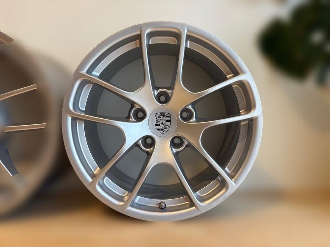 ポルシェ718ケイマン純正18インチ アルミホイール前後4本セットの1/2