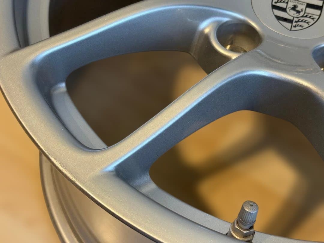 ポルシェ718ケイマン純正18インチ アルミホイール前後4本セットの1/2