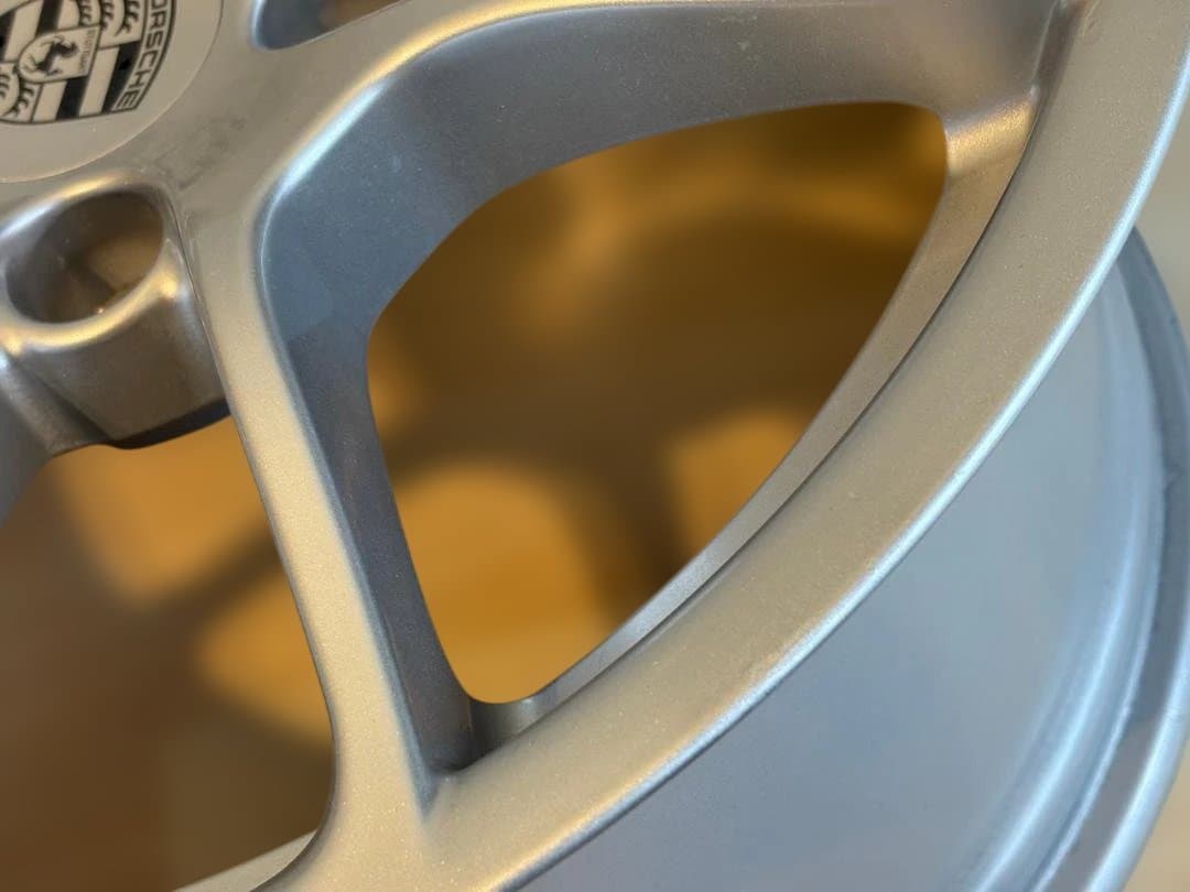 ポルシェ718ケイマン純正18インチ アルミホイール前後4本セットの1/2