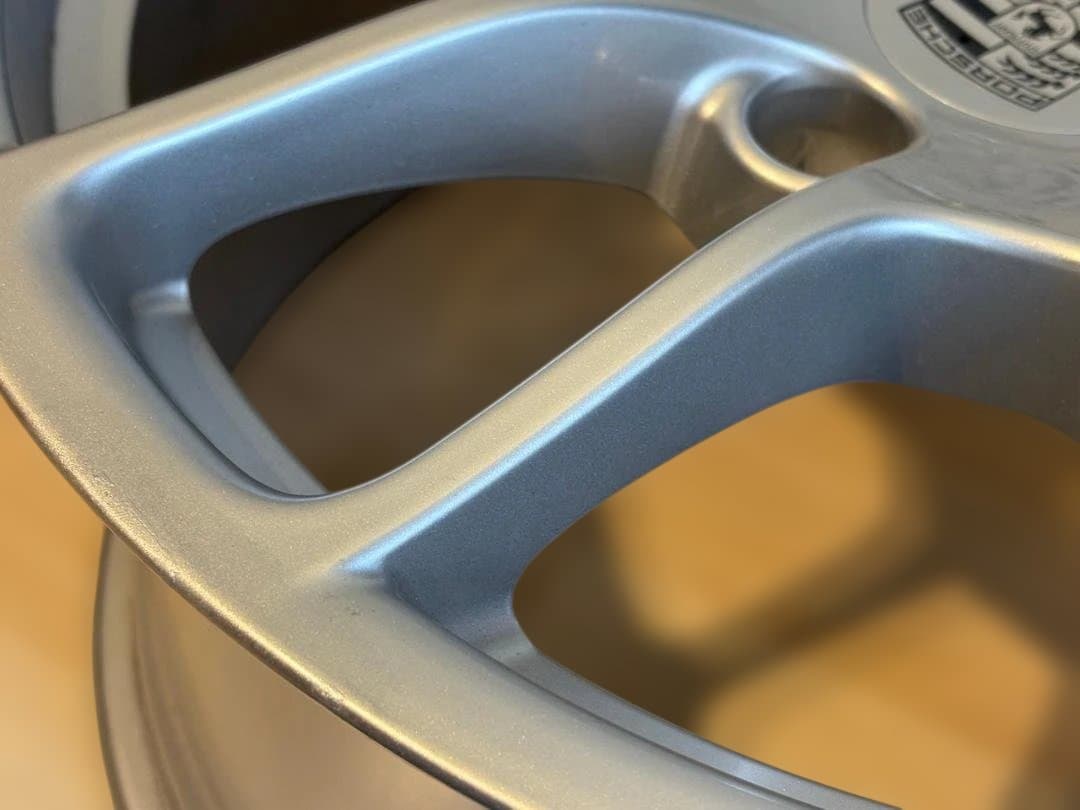 ポルシェ718ケイマン純正18インチ アルミホイール前後4本セットの1/2