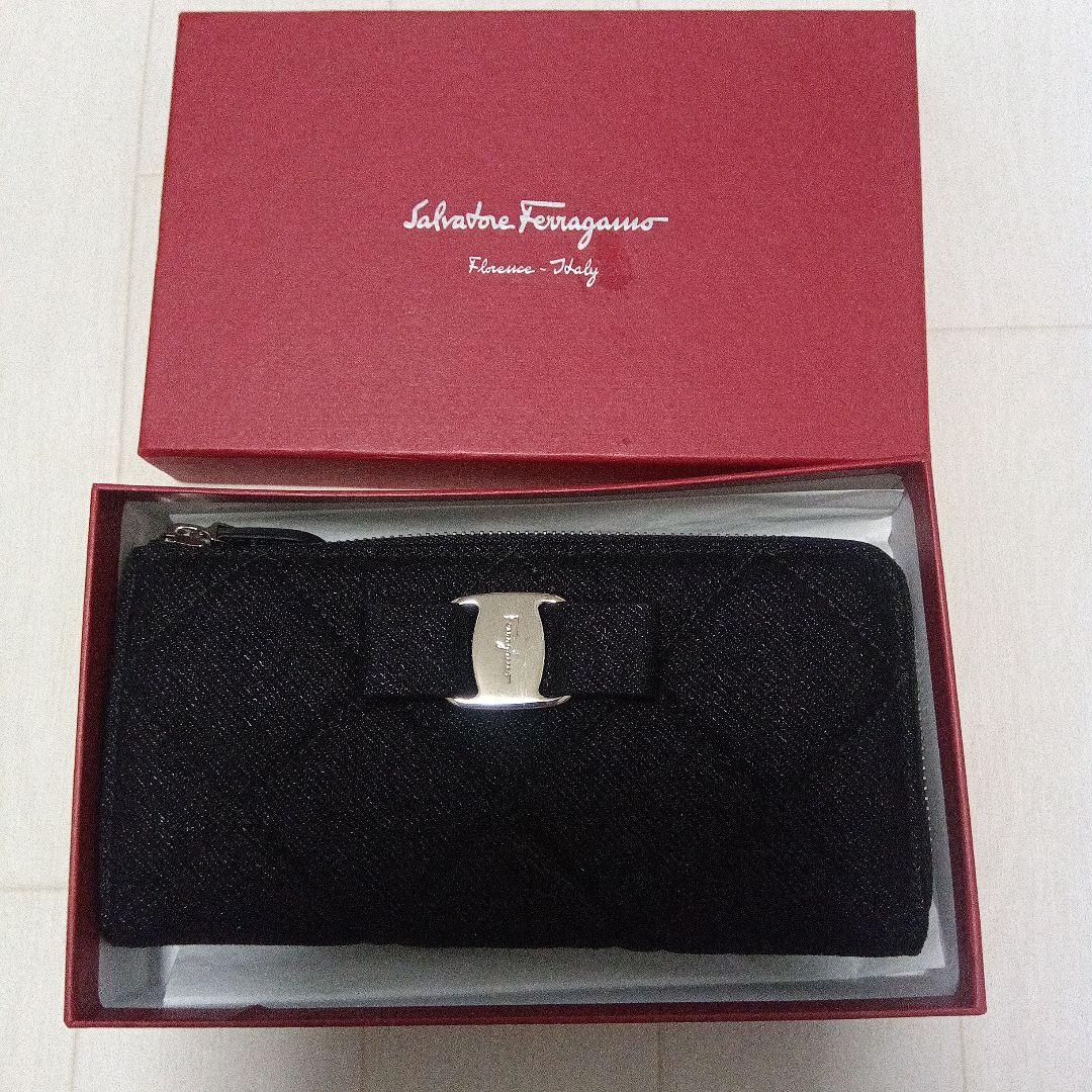 未使用　フェラガモ　財布