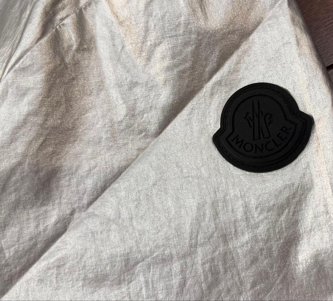 MONCLER モンクレール　シルバー ナイロン　ジャケット