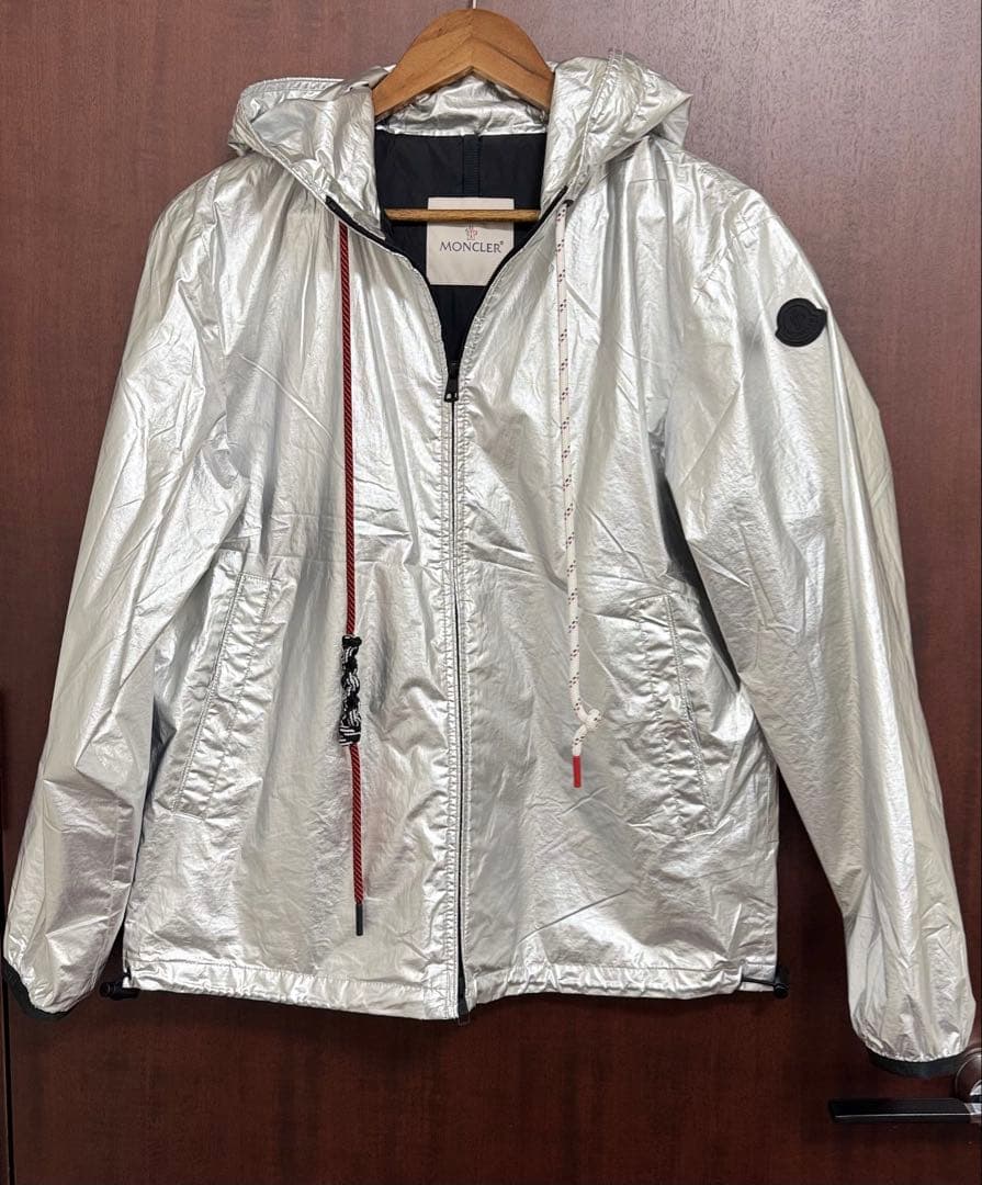 MONCLER モンクレール　シルバー ナイロン　ジャケット