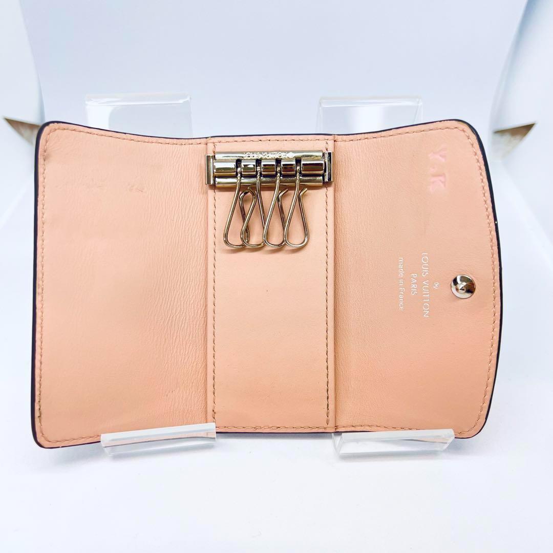 極美品 ルイヴィトン マヒナ ミュルティクレ4 レザー キーケース マグノリア