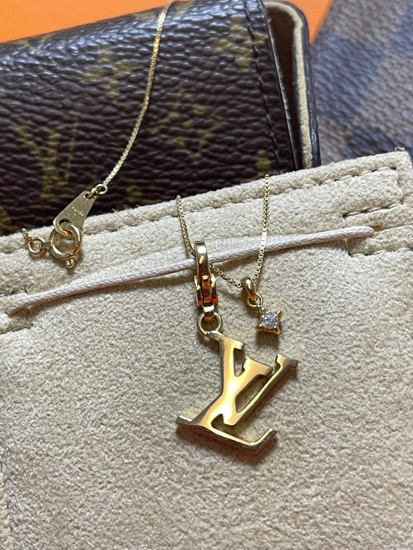 ⭐︎750⭐︎ K18 ⭐︎ルイビィトン⭐︎ チャーム　ゴールド⭐︎LV