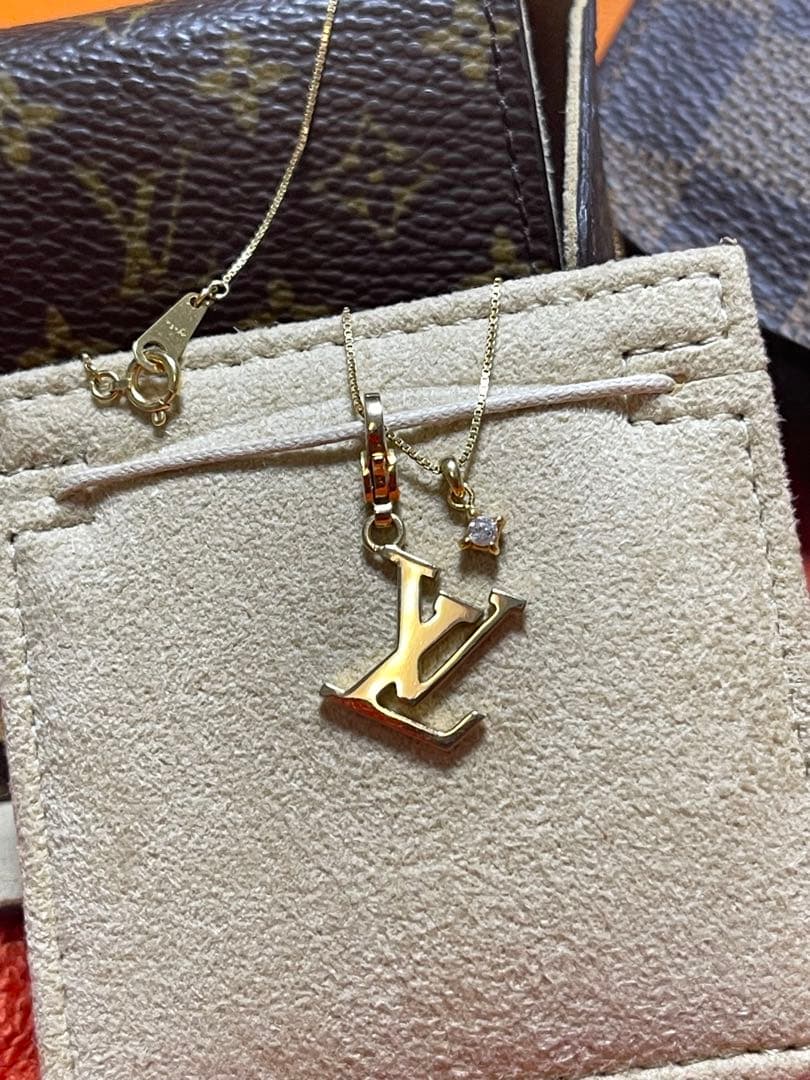 ⭐︎750⭐︎ K18 ⭐︎ルイビィトン⭐︎ チャーム　ゴールド⭐︎LV