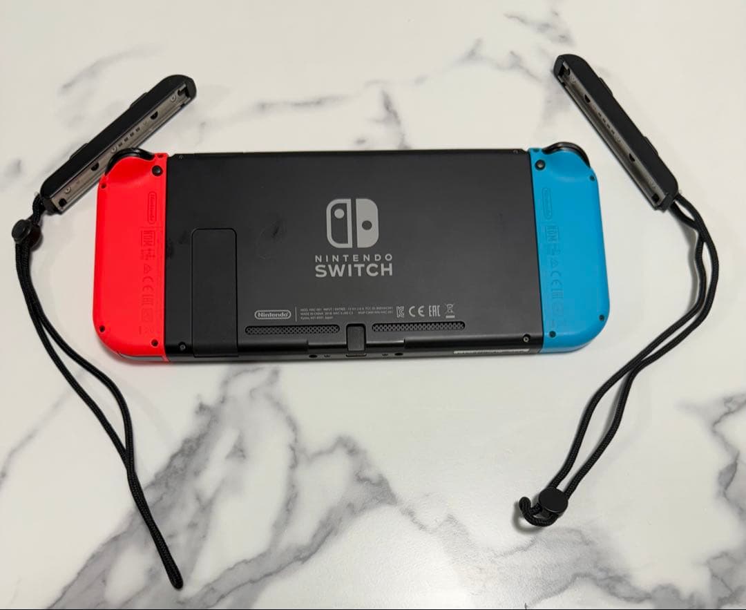 【美品】Nintendo Switch 赤/青 本体一式＋専用カバー