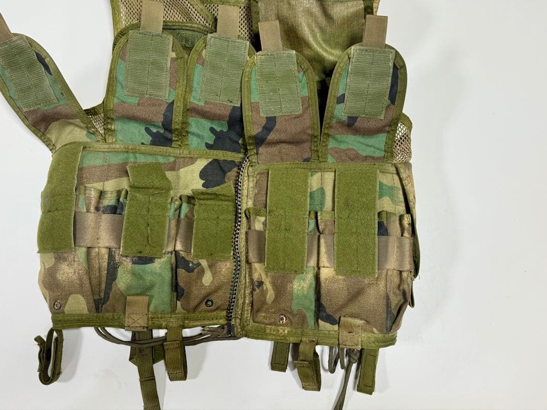 米軍放出EAGLE社製 V1 ウッドランド タクティカルベスト