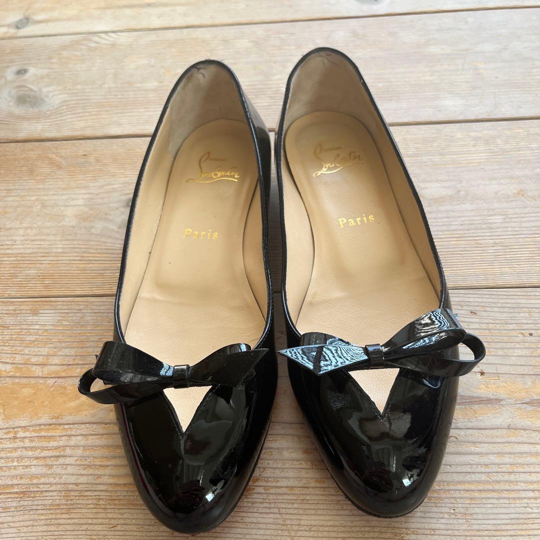 Christian Louboutin ブラック フラットシューズ