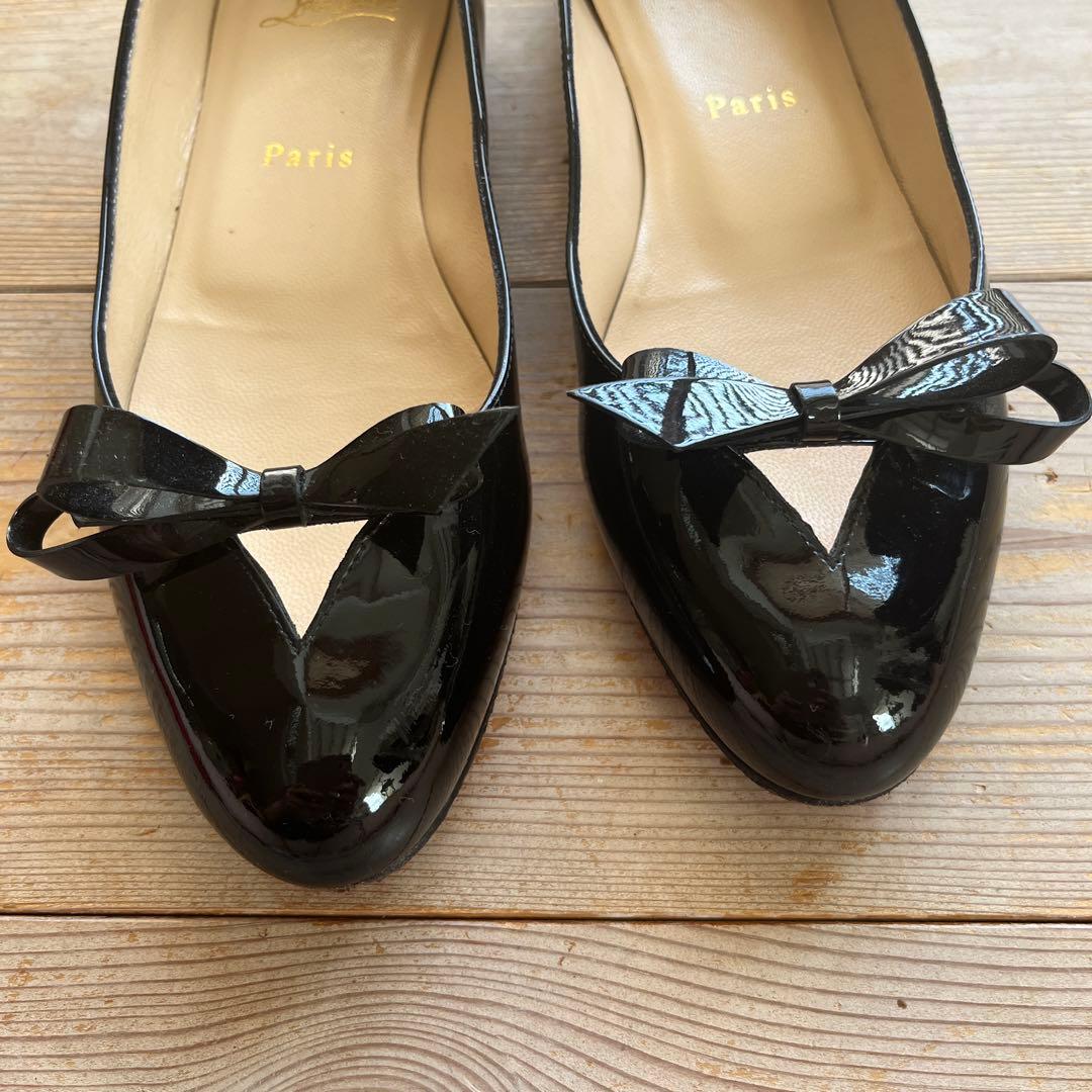 Christian Louboutin ブラック フラットシューズ