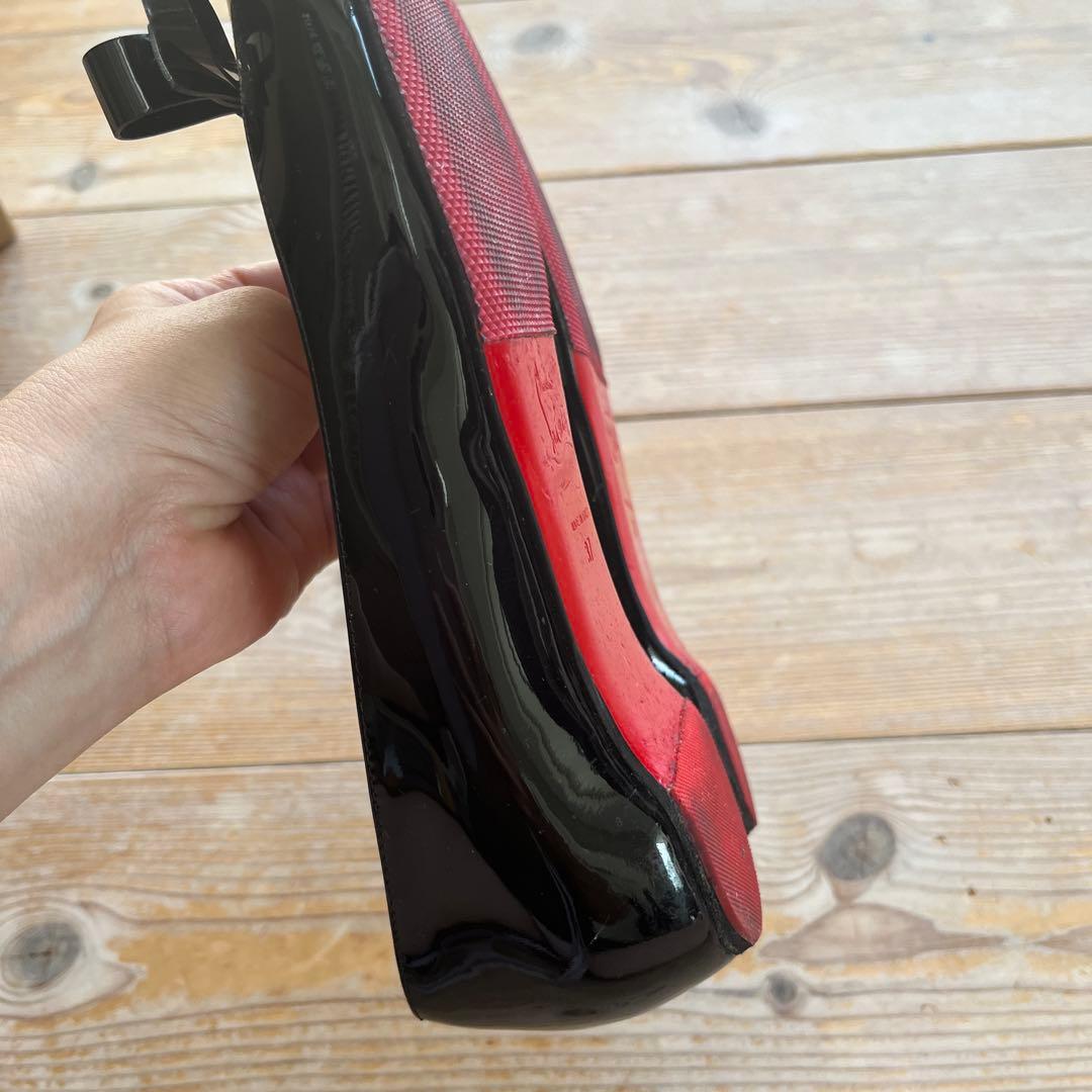 Christian Louboutin ブラック フラットシューズ