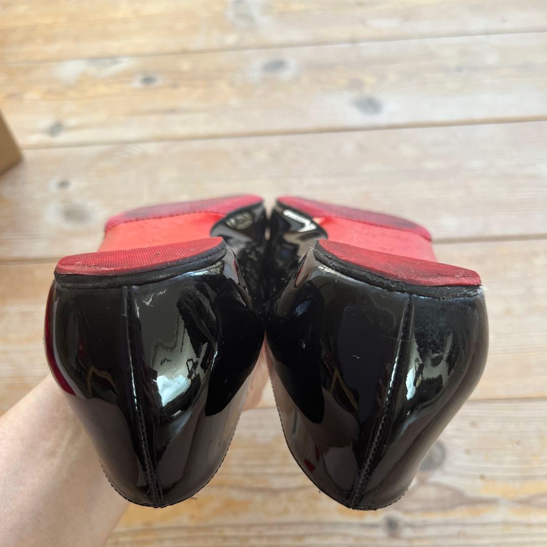 Christian Louboutin ブラック フラットシューズ