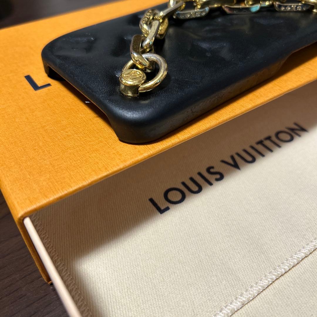 Louis Vuitton iPhone 12/12 Pro チェーン付き 黒