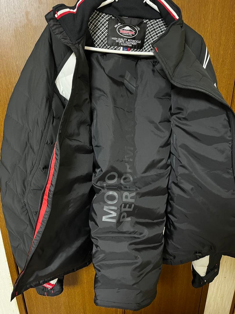 クシタニ K-2879 ホワイトグースダウンジャケット ブラック