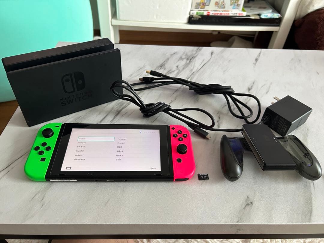 Nintendo Switch 本体 sdカード、充電コントローラー、