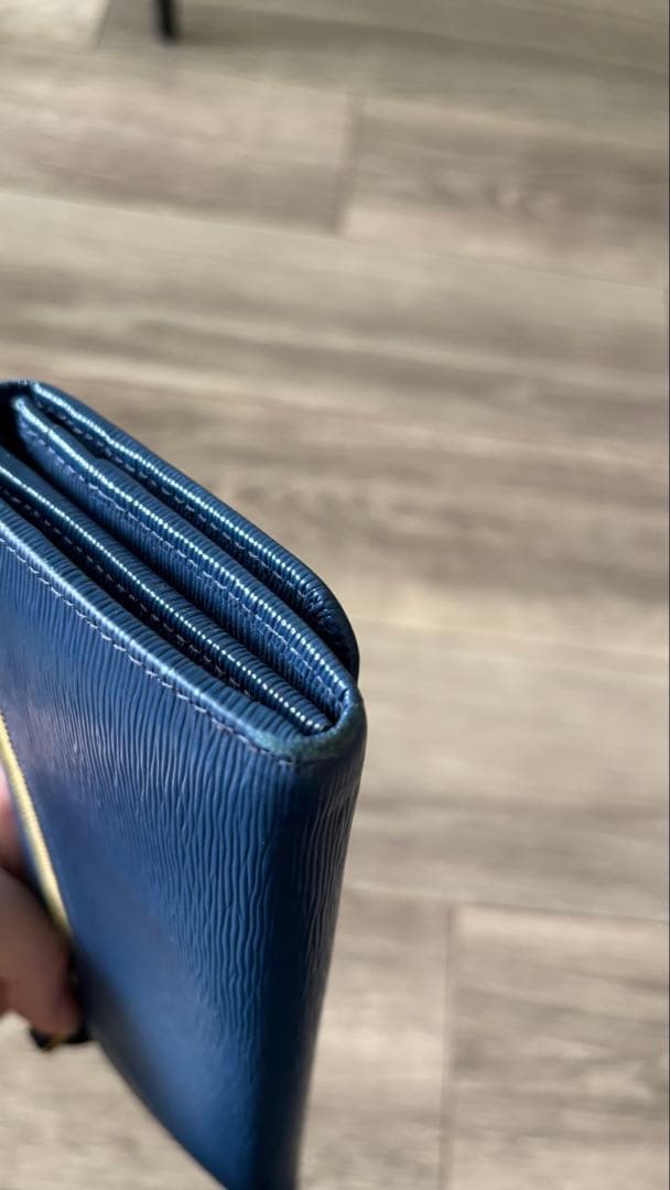 PRADA プラダ サフィアーノ 長財布 ネイビー　青　ブルー 箱つき