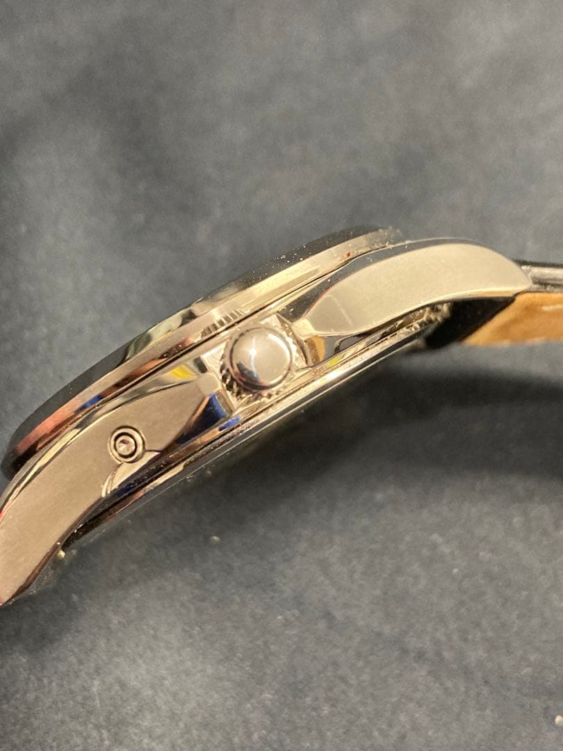 セイコー SBTM295 シルバー色 メンズ ホワイト文字盤 ソーラー 腕時計