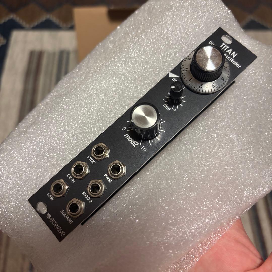 eowave TITAN モジュラーシンセ