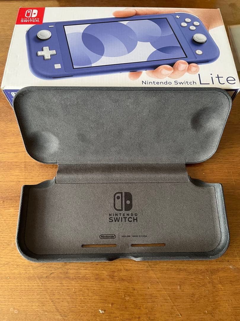 【美品】Nintendo Switch Lite ブルー本体と箱付き