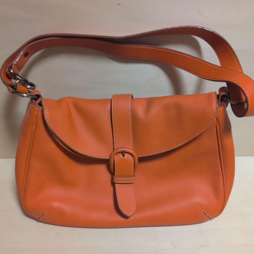 土屋鞄　牛革ショルダーバッグ 「フォンダ」シリーズ