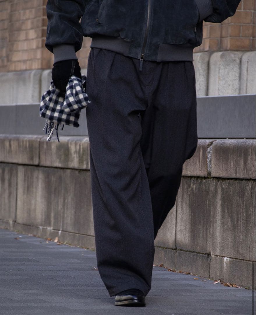 ナナミカ　Wool Gabardine Pleat Pants