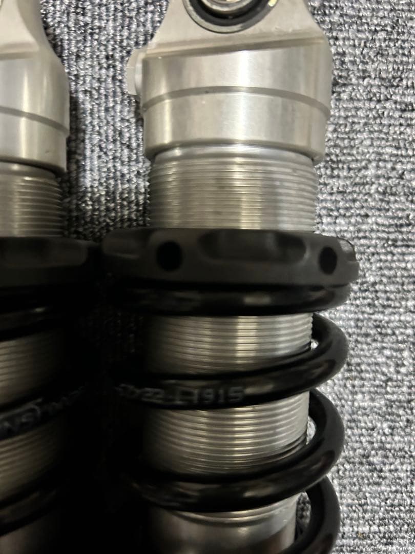 S36Eオーリンズ HD207 280mm 11inch スポーツスターショック