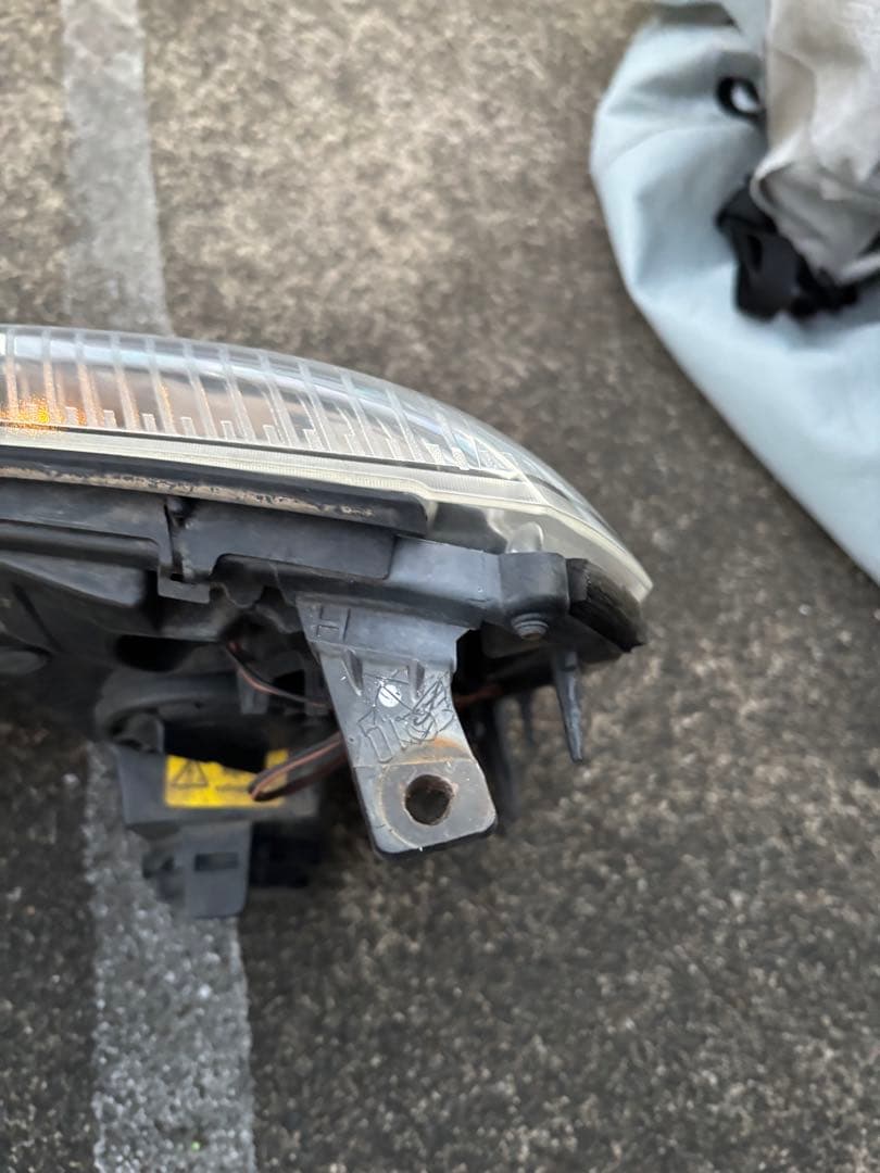 エスカレード　07〜ヘッドライト　08 09 純正ヘッドライト　HID