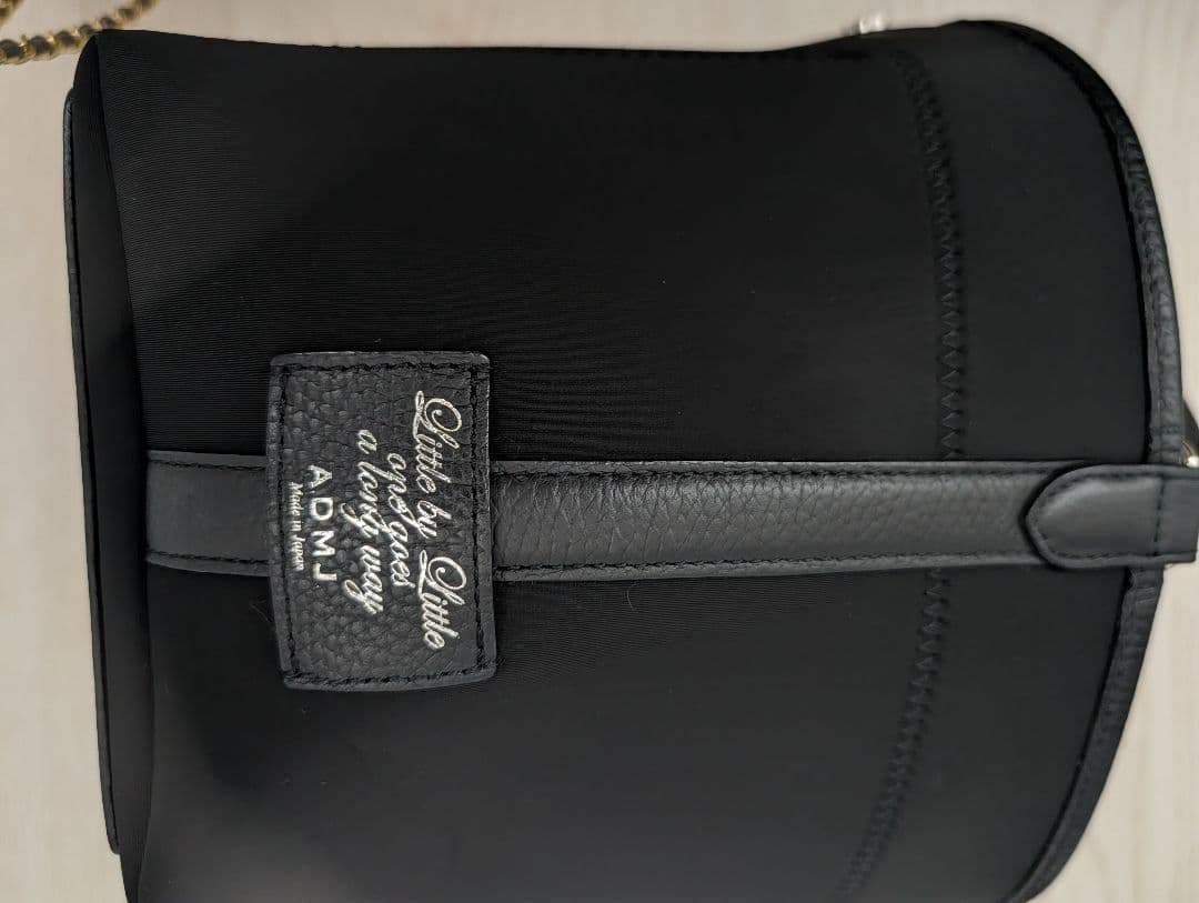 ADMJ ブラックショルダーバッグ