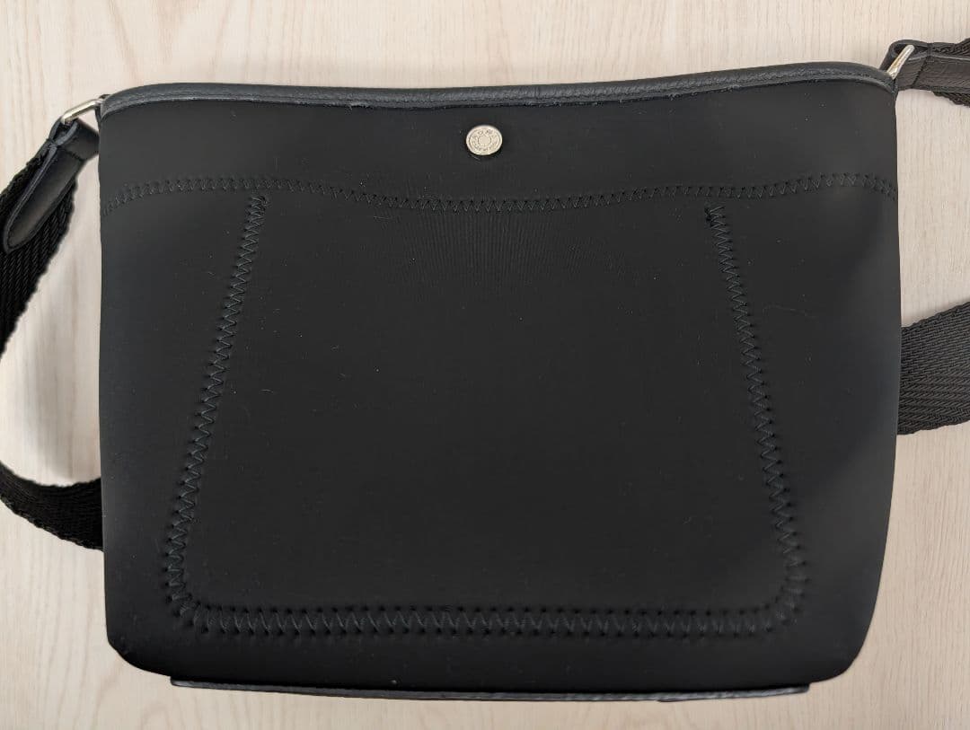 ADMJ ブラックショルダーバッグ