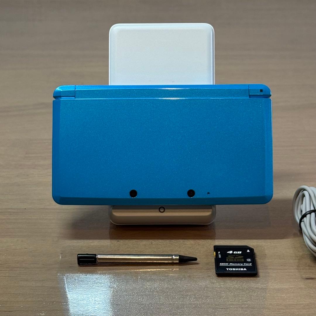 5-246【美品】ニンテンドー3DS ライトブルー