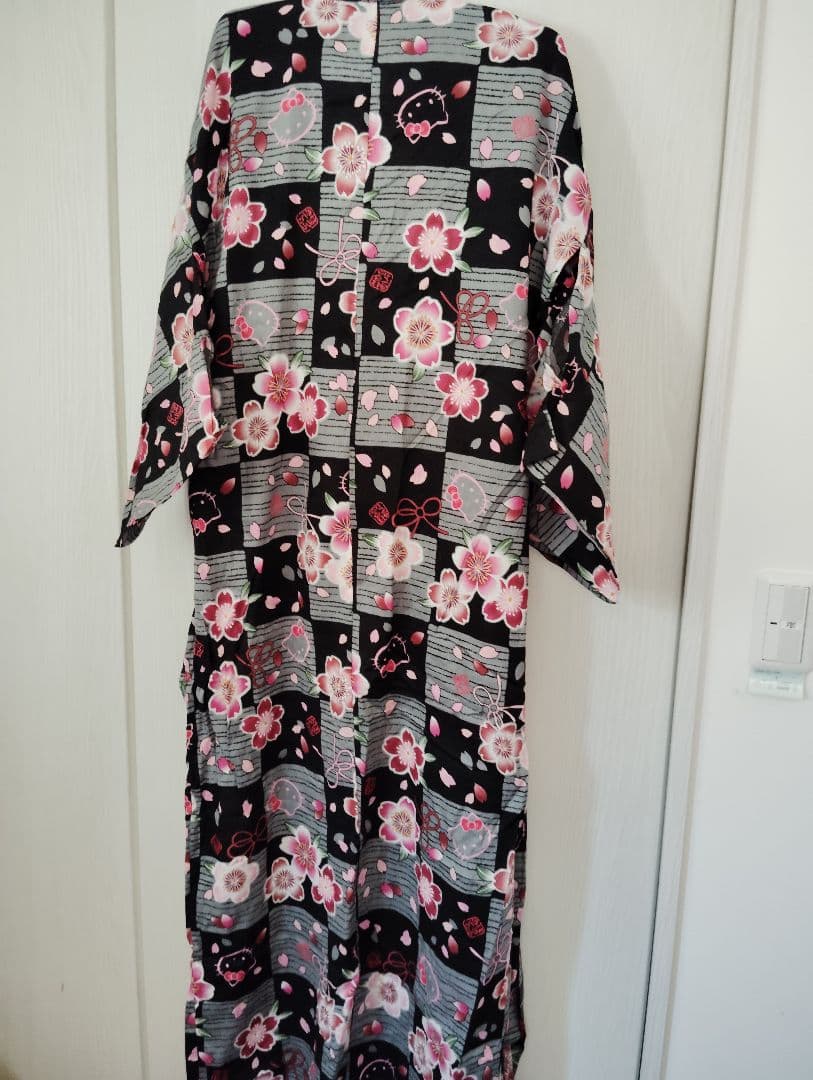 非売品ハローキティ可愛い 桜柄 浴衣帯と下駄セット