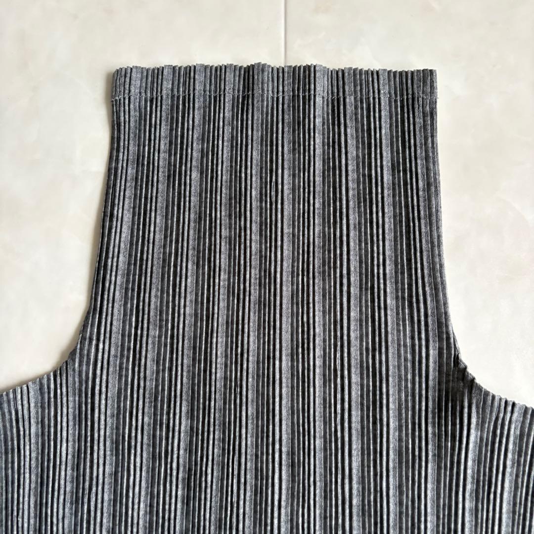 PLEATS PLEASE ハイネック長袖プリーツカットソー チャコール 3