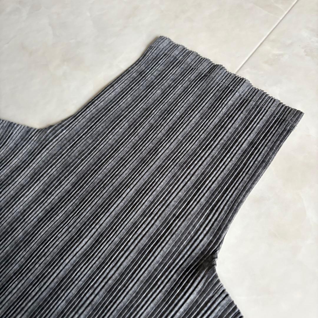 PLEATS PLEASE ハイネック長袖プリーツカットソー チャコール 3