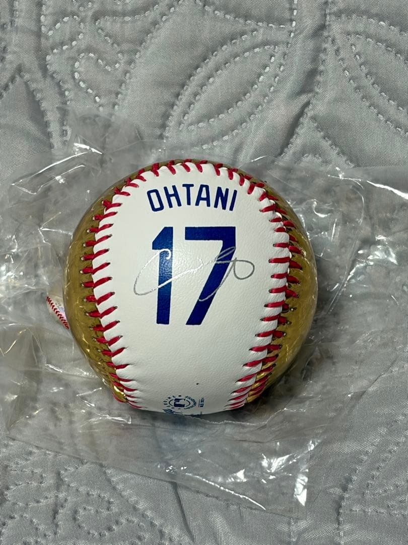 OHTANI ドジャースユニフォーム 17 プリントサイン入り&50/50ボール
