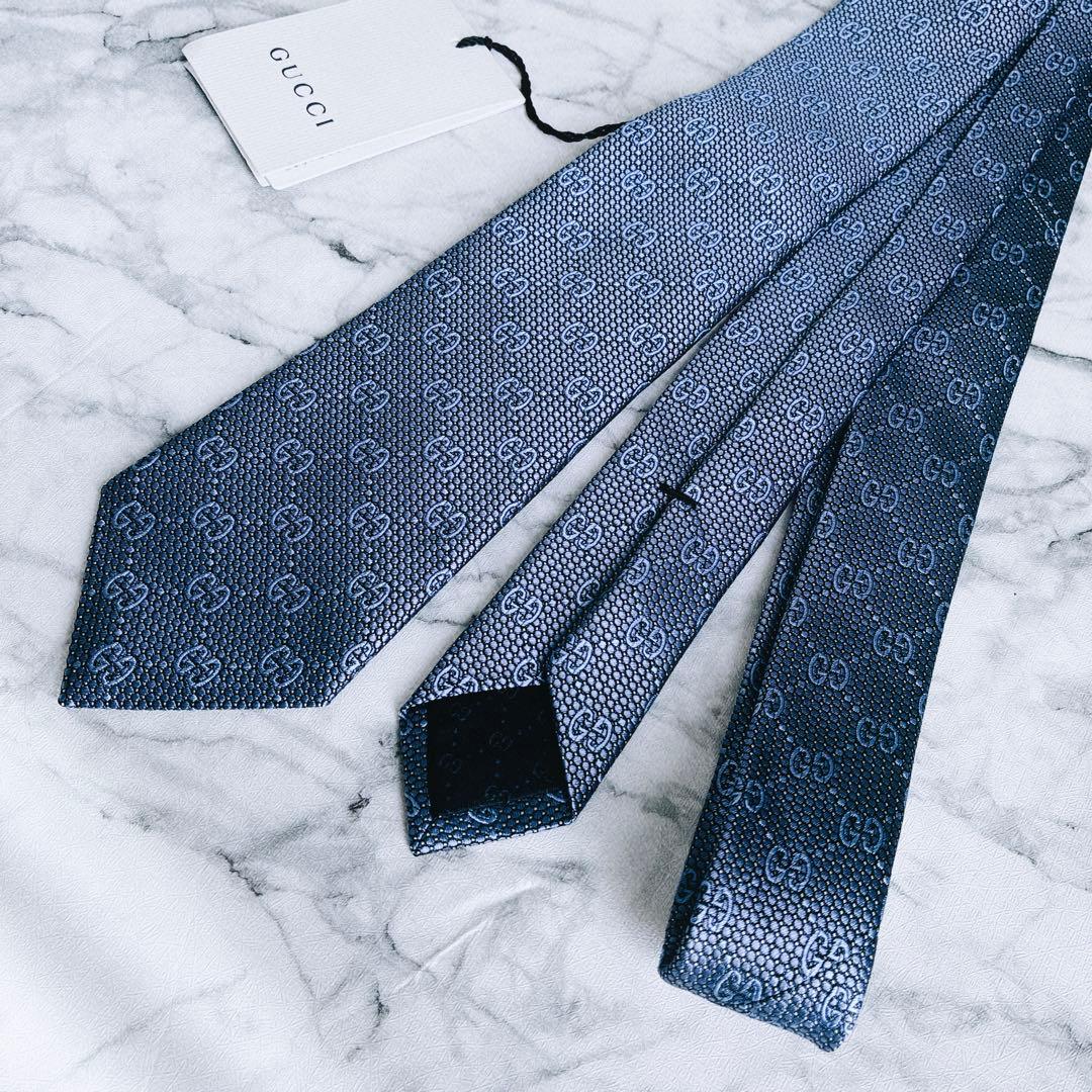 ✨未使用タグ付✨GUCCI 現行タグ　近年モデルのGG柄 蜂刺繍　ブルーネクタイ