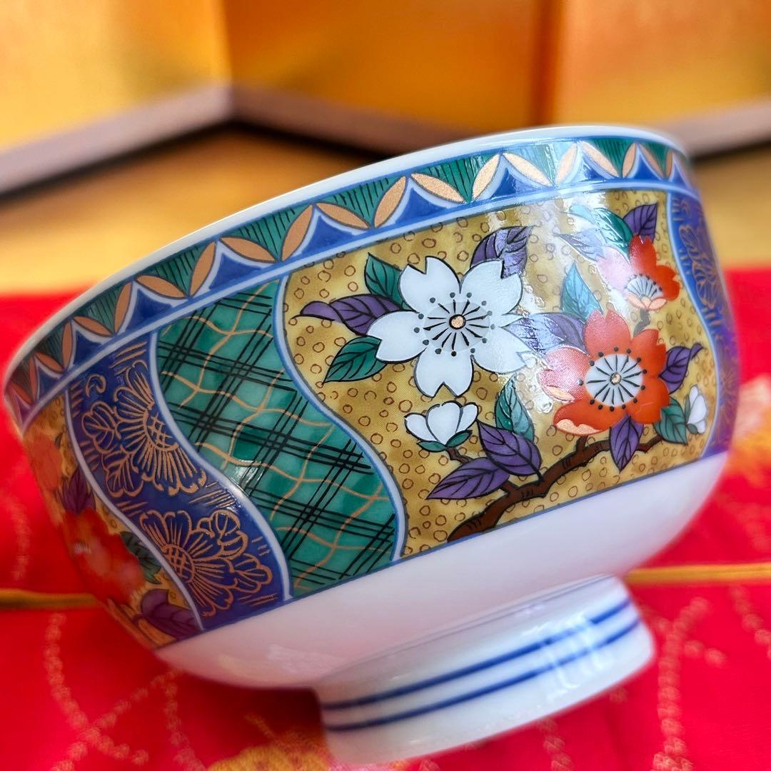 【未使用品】有田焼　金彩古伊万里　南山窯　花祥瑞　蓋付き丼ぶり５客　多様丼　腕揃