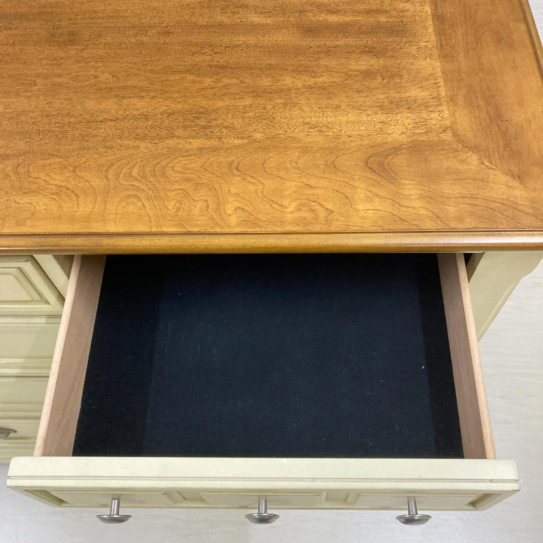 ASHLEY アシュレイ　アンティーク調　４段　チェスト　サイドボード　収納