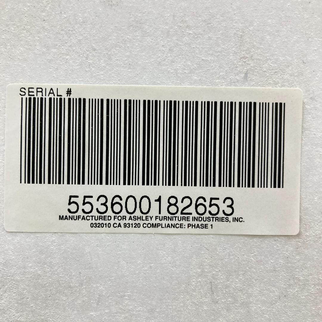 ASHLEY アシュレイ　アンティーク調　４段　チェスト　サイドボード　収納