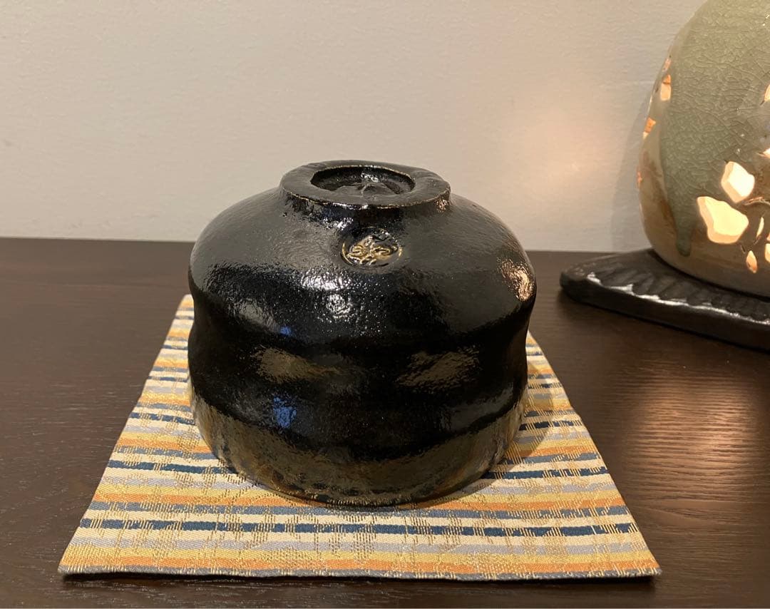 【鉢開 】長次郎写 佐々木昭楽作　黒楽茶碗