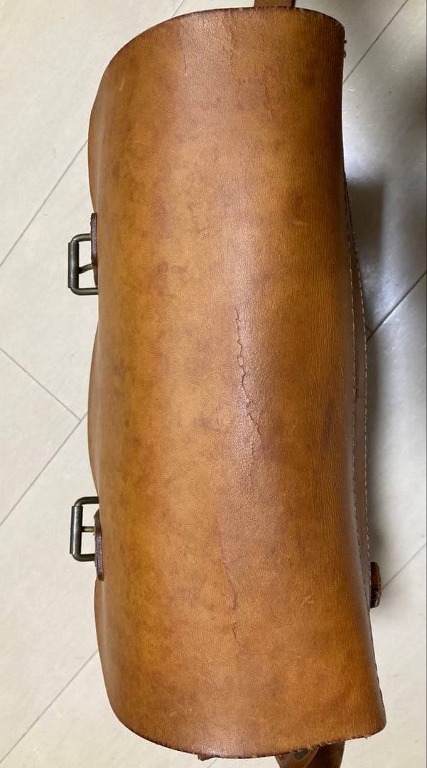 HERZ レザーショルダーバッグ ブラウン