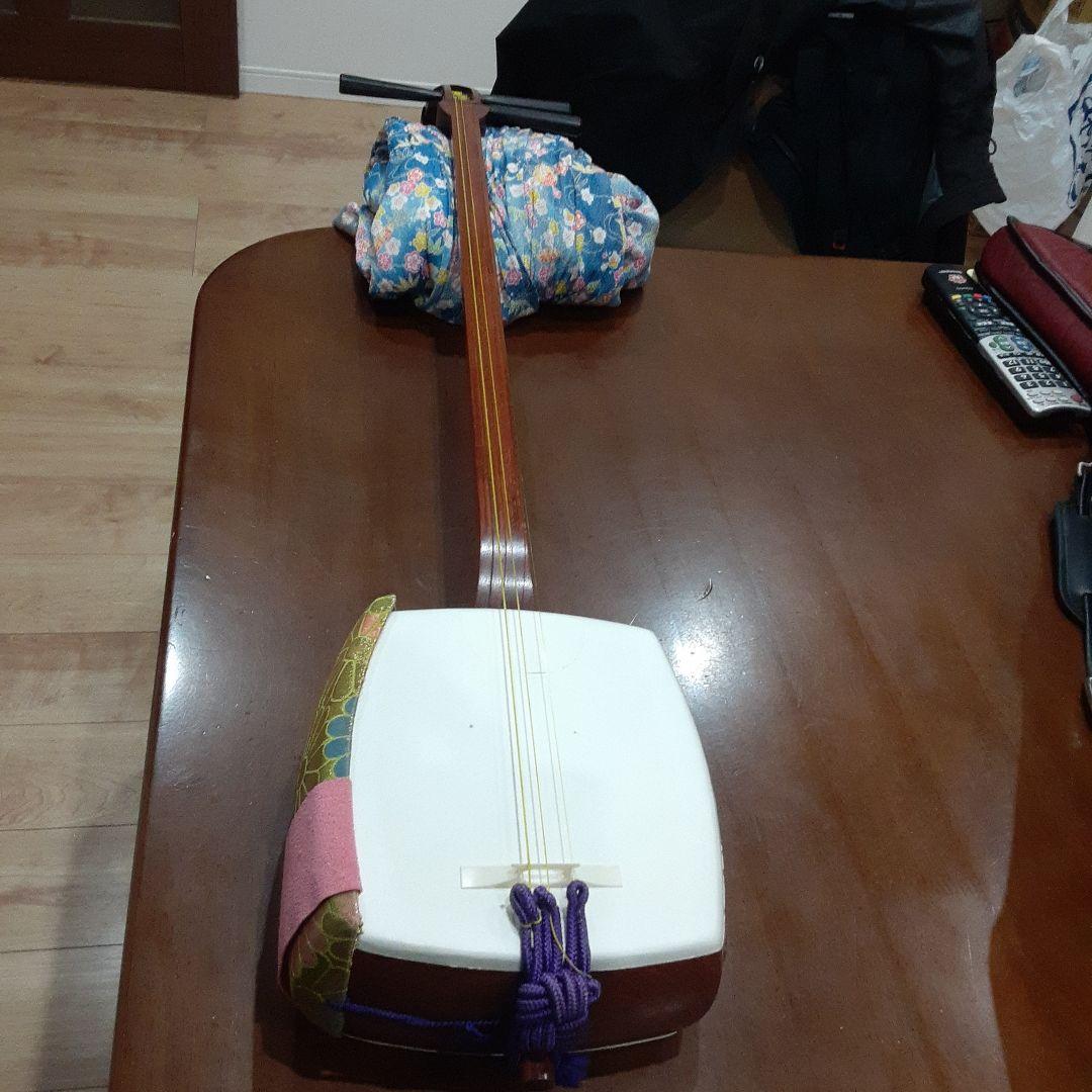 三味線 細棹 花梨 丸打胴 保存ケース付き 全長約95cm 伝統楽器 弦楽器