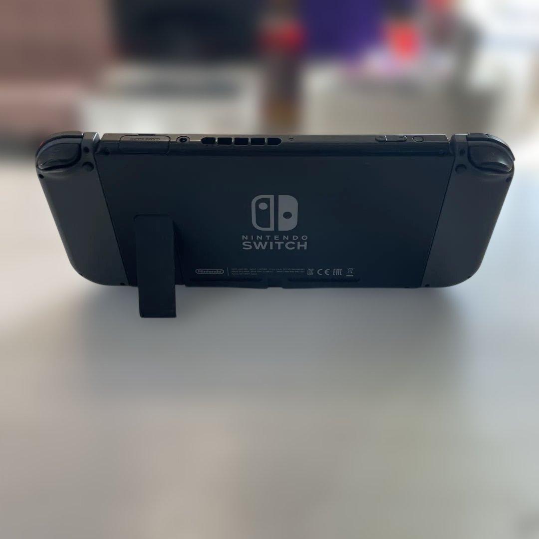 #101 Nintendo Switch 本体 + NieR:Automata